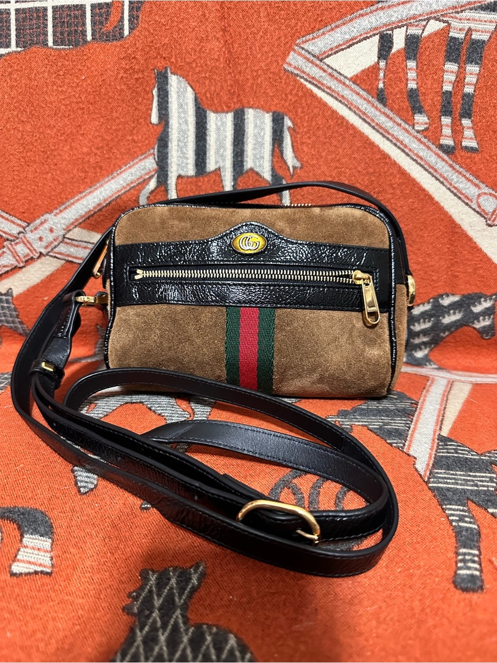Gucci ❤️🌟Ophidia Mini Brown Suede Crossbody Bag ⭐️